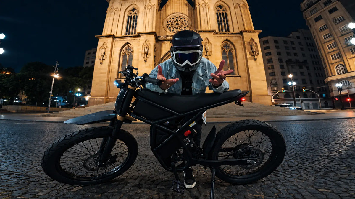 Straight out of the box, ready for the trail: the GT73 Pro comes to life.